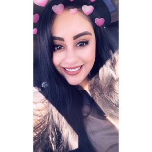 Meet your Posher, Lily